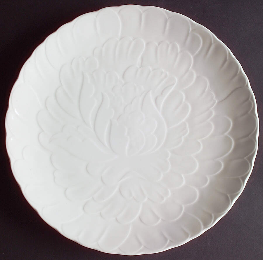 Hanna White Dinner Plate by Nikko-1