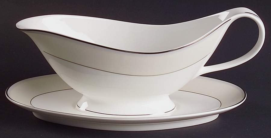Natural Pearl Gravy Boat & Underplate by Nikko-1
