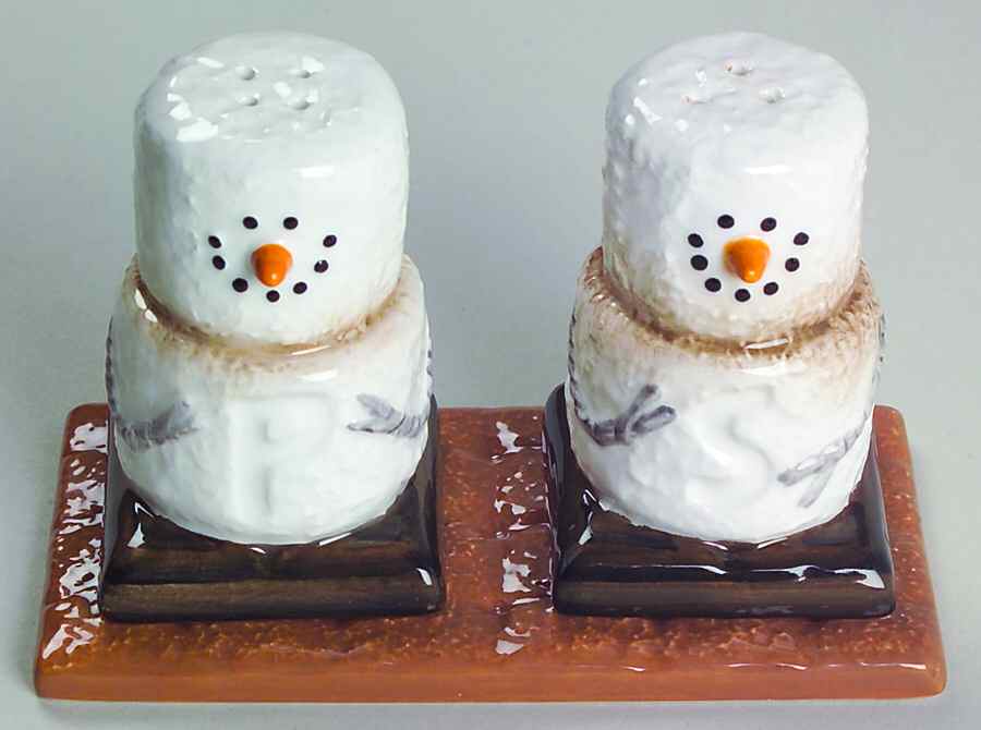 Let It S'More Figural Salt and Pepper Tray Set by Nikko-1