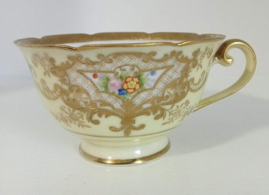 N2110 Footed Cup by Noritake-1