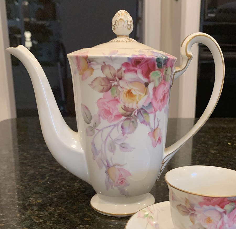 N2124 Mini Coffee Pot & Lid by Noritake-1