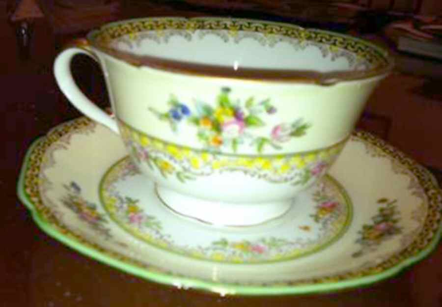 N2133 Footed Cup & Saucer Set by Noritake-1