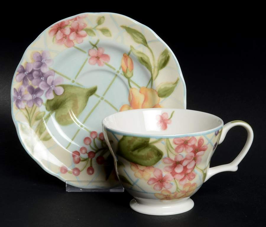 Garden Trellis Oversized Cup & Saucer Set by Noble Excellence-1