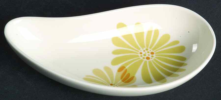 Serene Meadow Small Teardrop Dish by Noritake-1