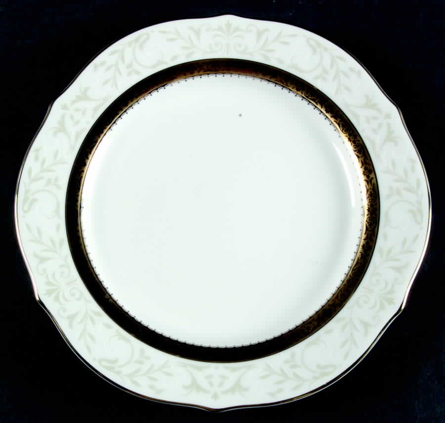 Essex Gold Accent Luncheon Plate by Noritake-1