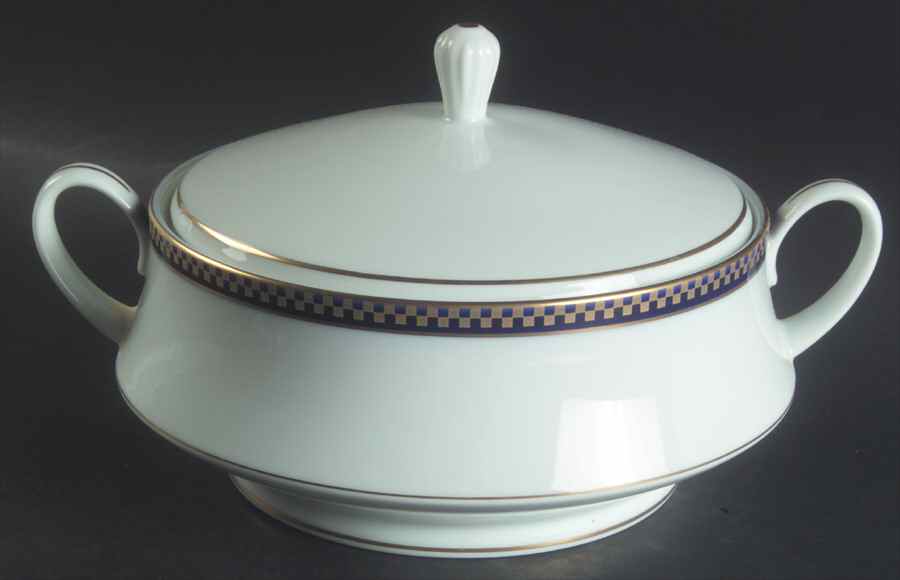 P562 Round Covered Vegetable by Noritake-1