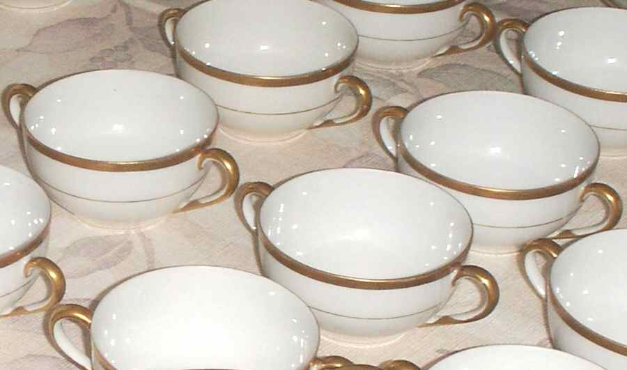N2262 Flat Cream Soup Bowl & Saucer Set by Noritake-1