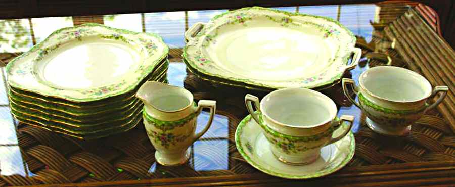 N2264 Creamer by Noritake-1