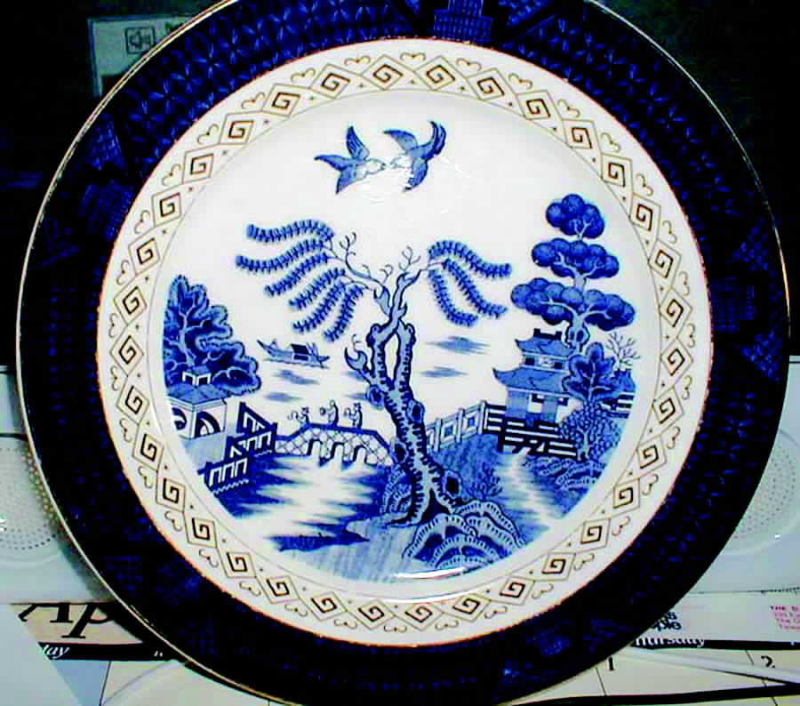 Antique Willow Dinner Plate by Nikko-1