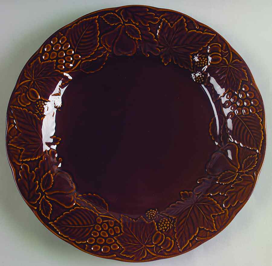 Woodbury Cinnamon Dinner Plate by Nikko-1