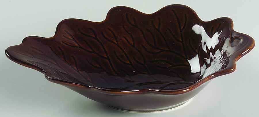 Woodbury Cinnamon 4" Leaf Dish by Nikko-1