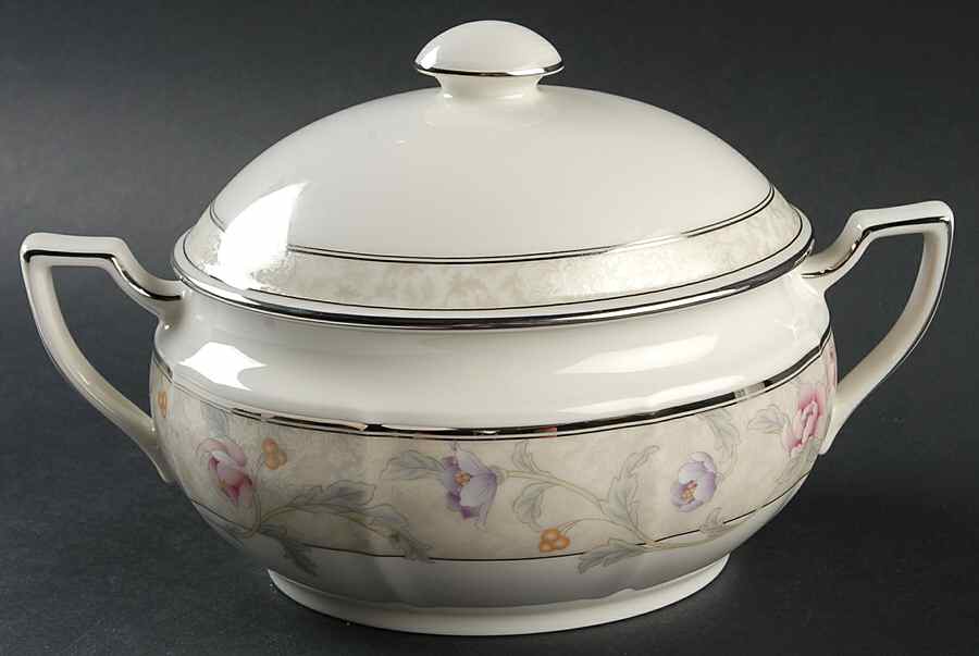 Avery Platinum Oval Covered Vegetable by Noritake-1