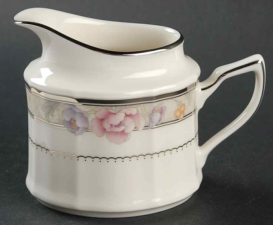 Avery Platinum Creamer by Noritake-1