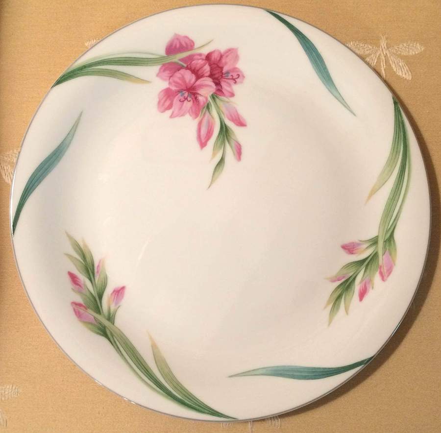 N2292 Dinner Plate by Noritake-1
