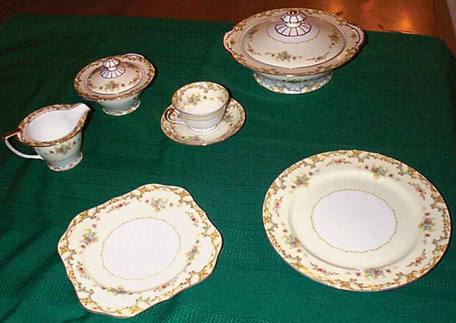 N2301 Round Covered Vegetable by Noritake-1