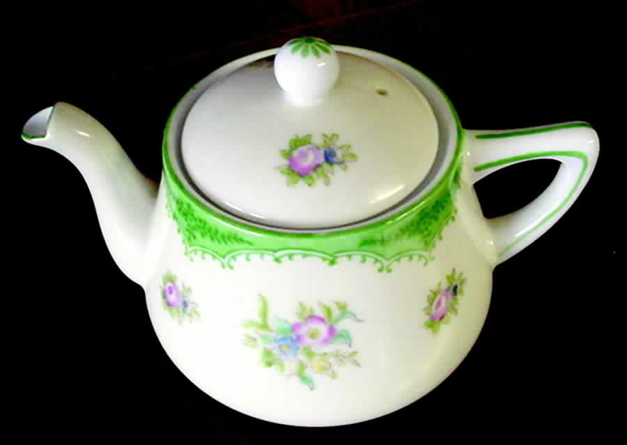 N2314 Child's Teapot & Lid by Noritake-1