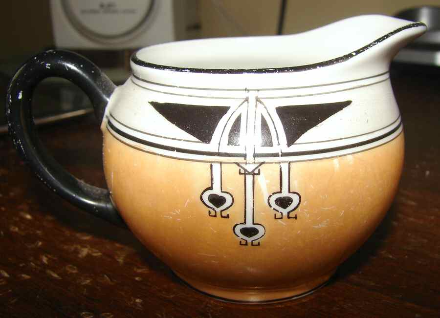 N2362 Creamer by Noritake-1