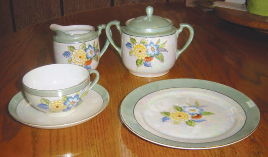 N2662 Sugar Bowl & Lid by Noritake-1