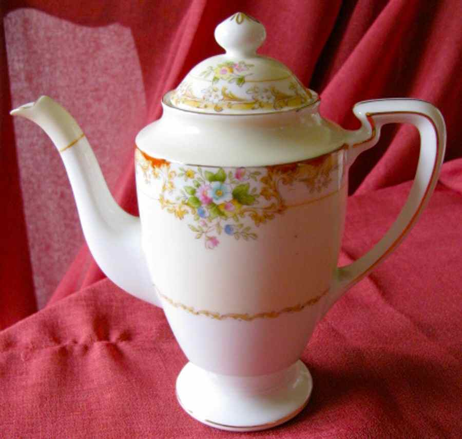N2402 Coffee Pot & Lid by Noritake-1