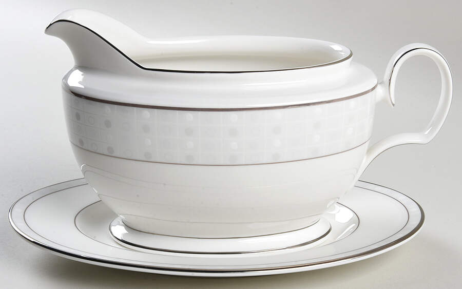 Aria Platinum Gravy Boat & Underplate by Noritake-1