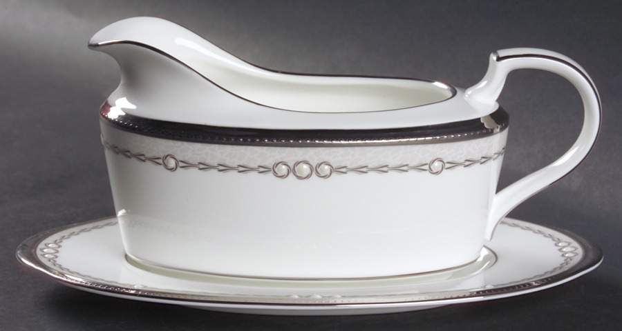 Pearl Luxe Gravy Boat & Underplate (Relish/Butter) by Noritake-1