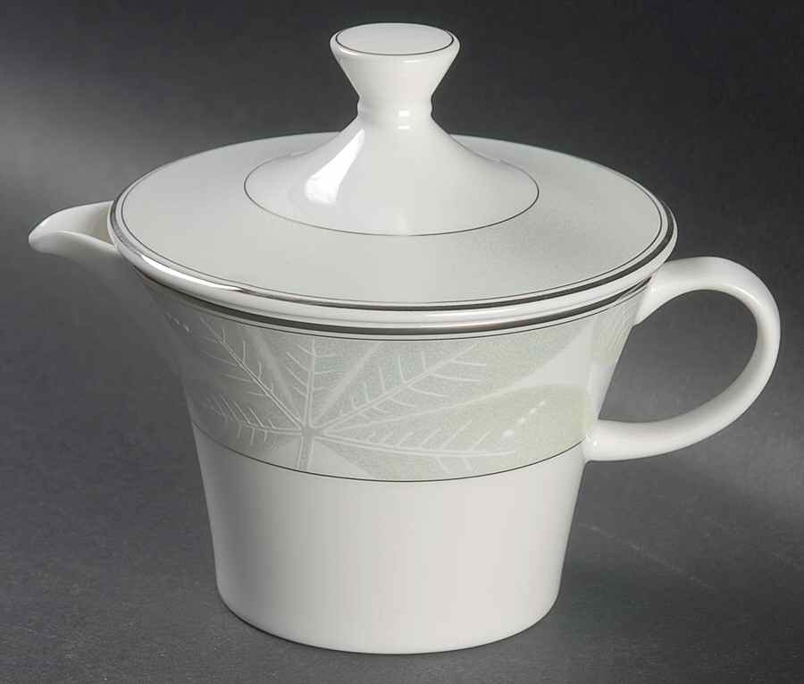 Les Feuilles Creamer & Lid by Nikko-1