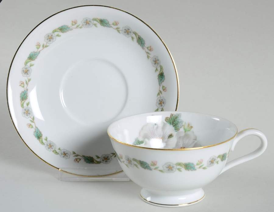 N2432 Footed Cup & Saucer Set by Noritake-1