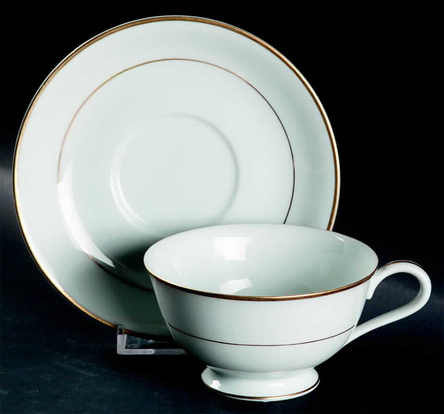 N2439 Footed Cup & Saucer Set by Noritake-1