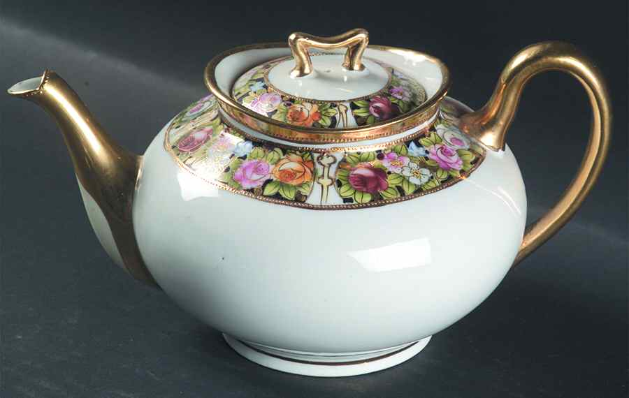 MEI1373 Teapot & Lid by Meito-1