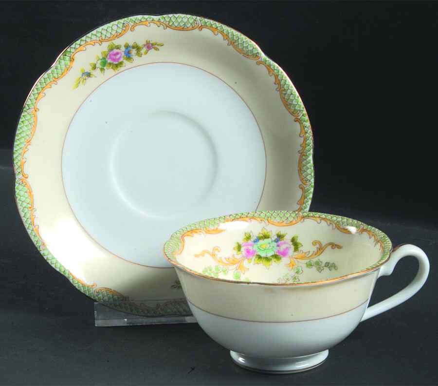 N2487 Footed Cup & Saucer Set by Noritake-1