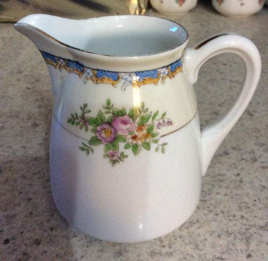 N2505 Creamer by Noritake-1