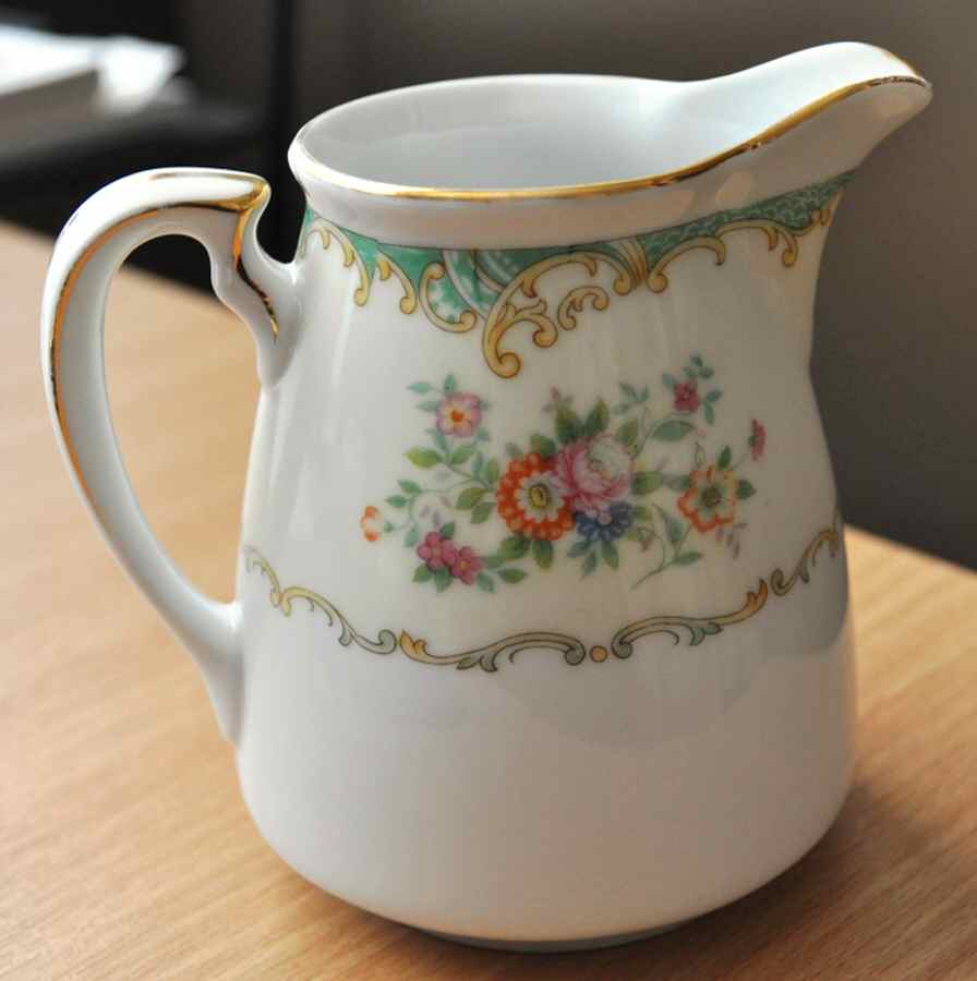 N2691 Creamer by Noritake-1