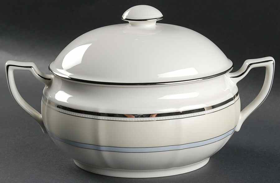 Centura Cream Oval Covered Vegetable by Noritake-1