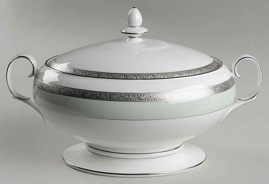 Fascination Green Oval Covered Vegetable by Noritake-1