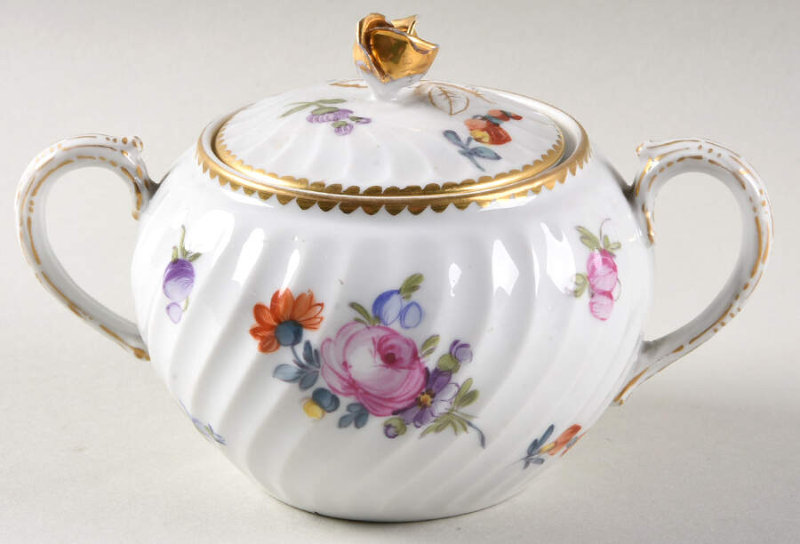 1012Z Sugar Bowl & Lid by Nymphenburg-1