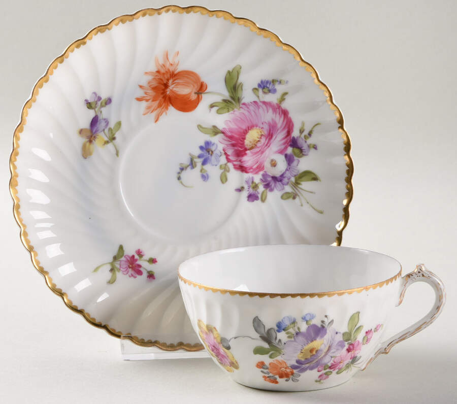 1012Z Flat Cup & Saucer Set by Nymphenburg-1
