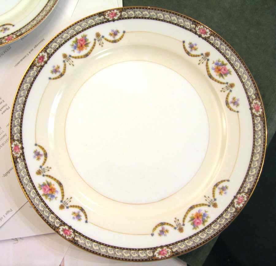 N2530 Dinner Plate by Noritake-1