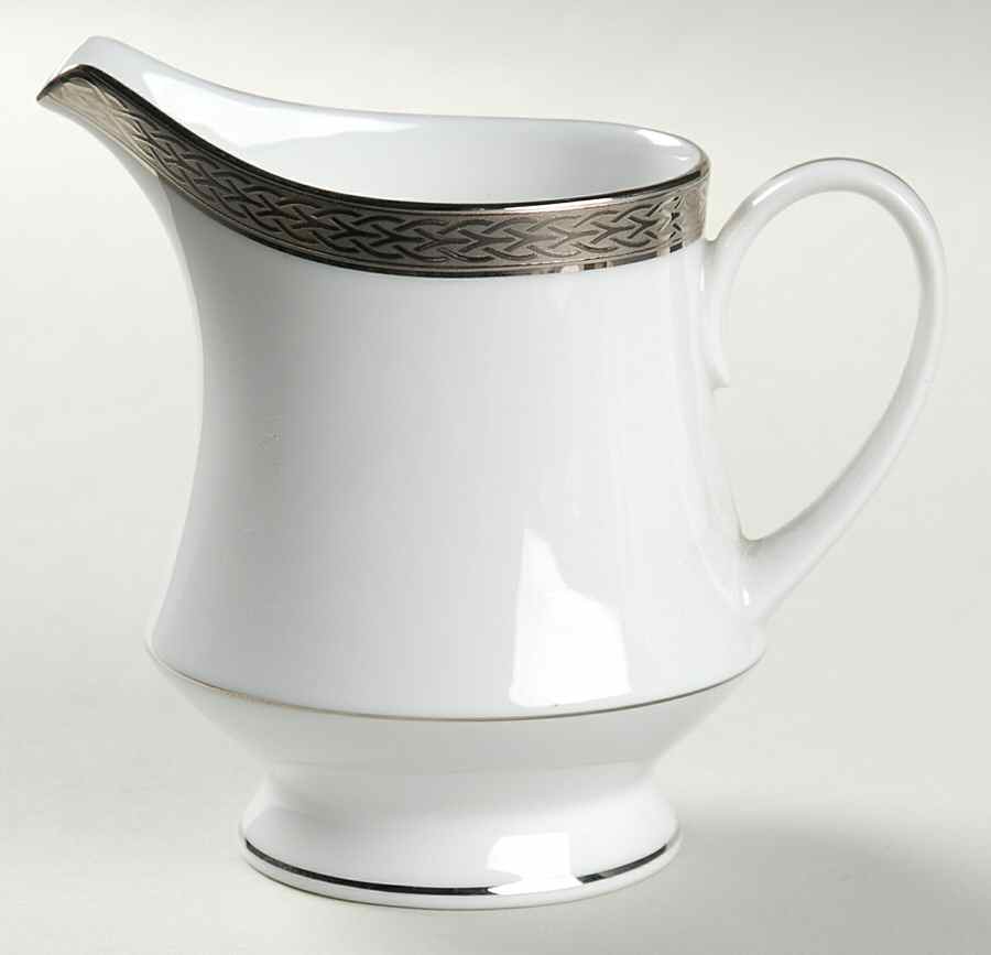 Queen's Platinum Creamer by Noritake-1