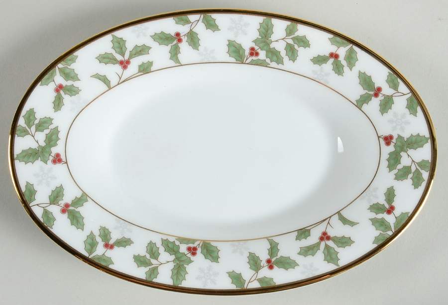Holly and Berry Gold Underplate for Gravy Boat by Noritake-1