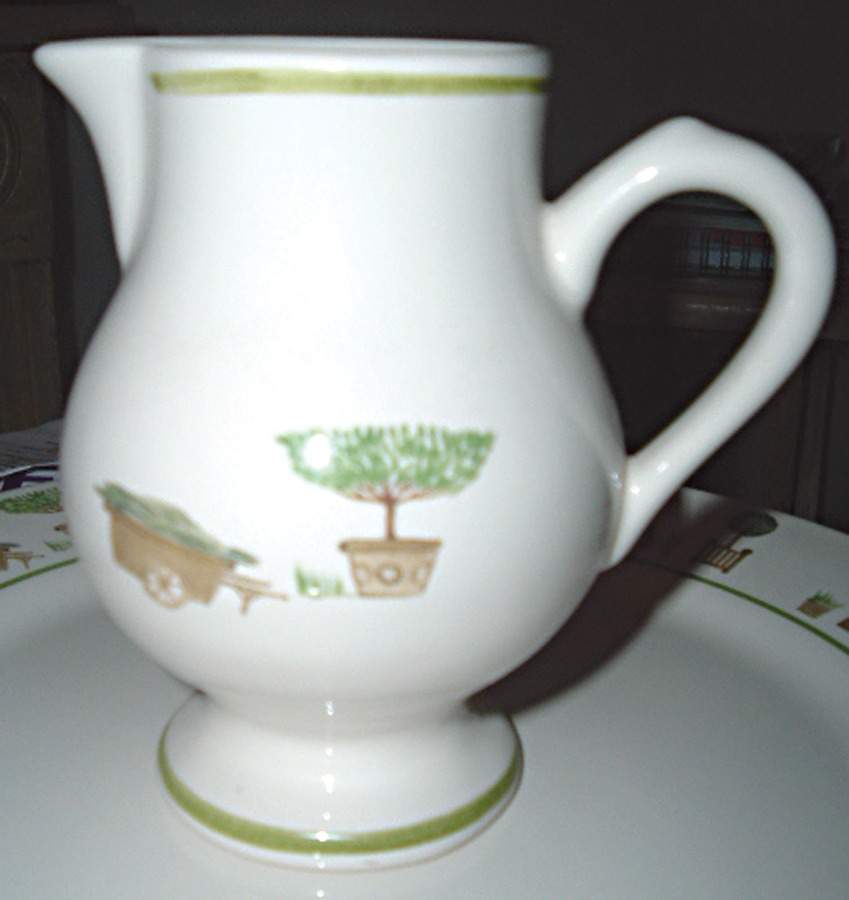 NDV3 Creamer by Niderviller (France)-1