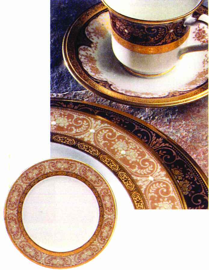 Georgian Gold Dinner Plate by Noritake-1