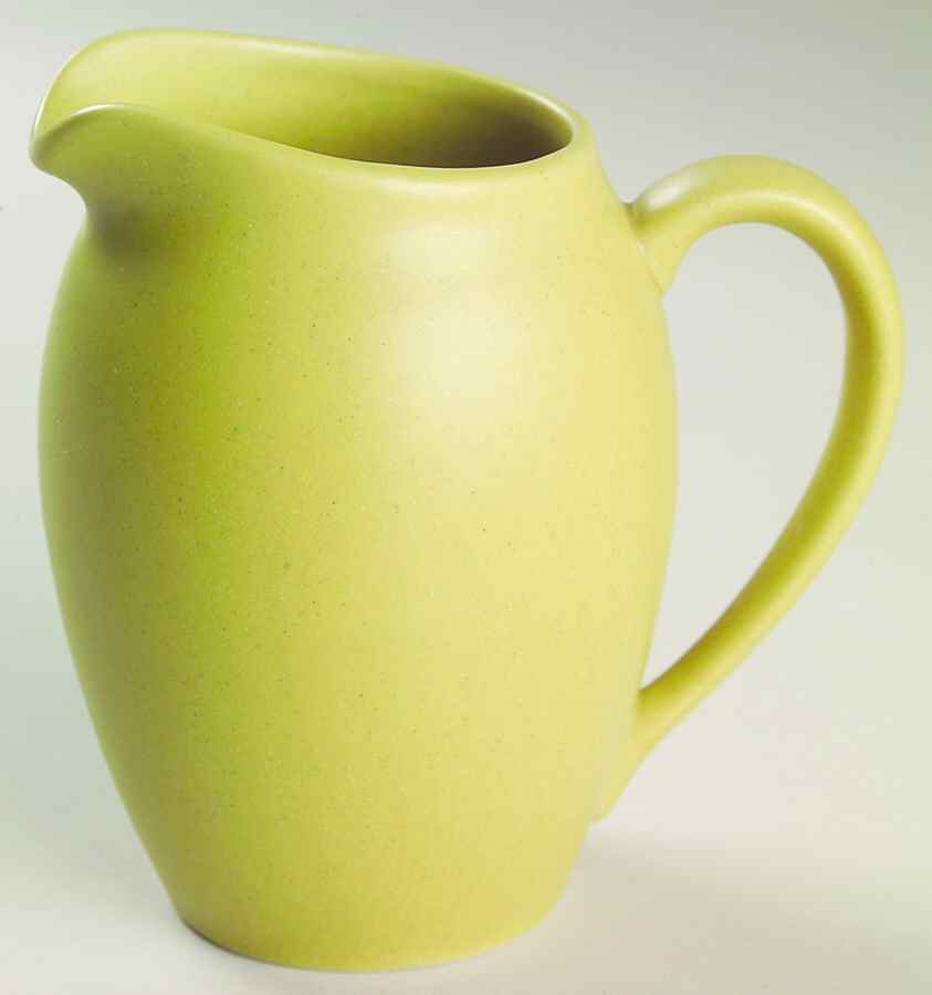 Colorwave Apple Green (Light) Creamer by Noritake-1