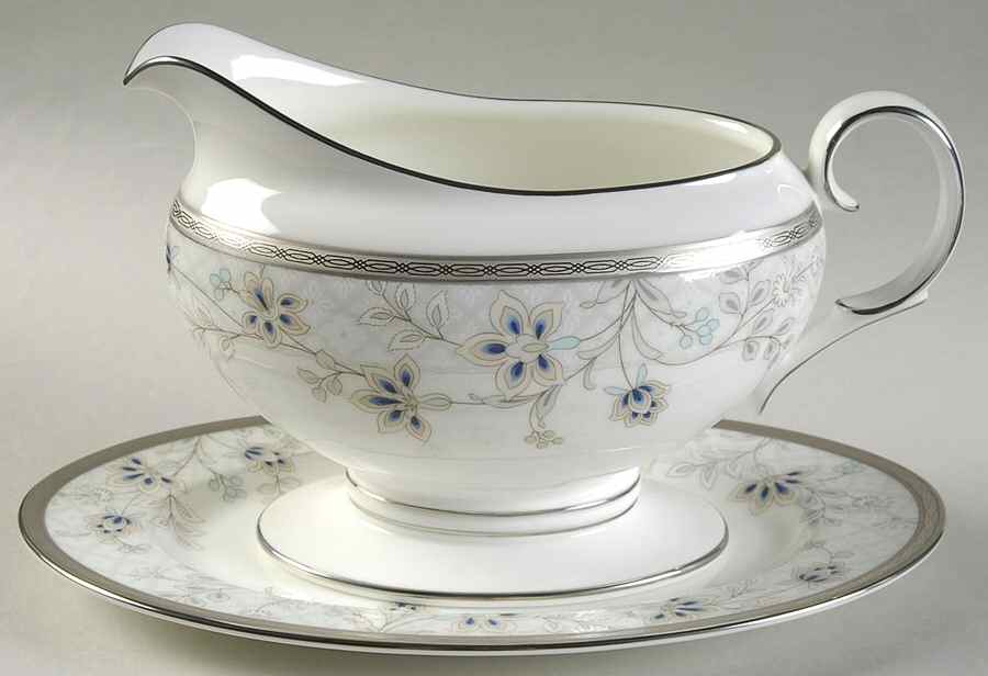 Delacorte Gravy Boat & Underplate (Relish/Butter) by Noritake-1
