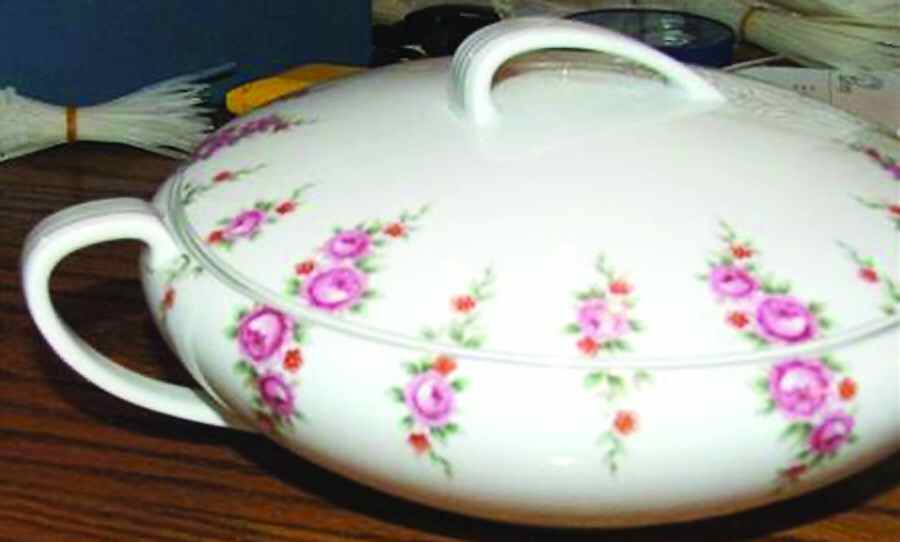 N2807 Round Covered Vegetable by Noritake-1