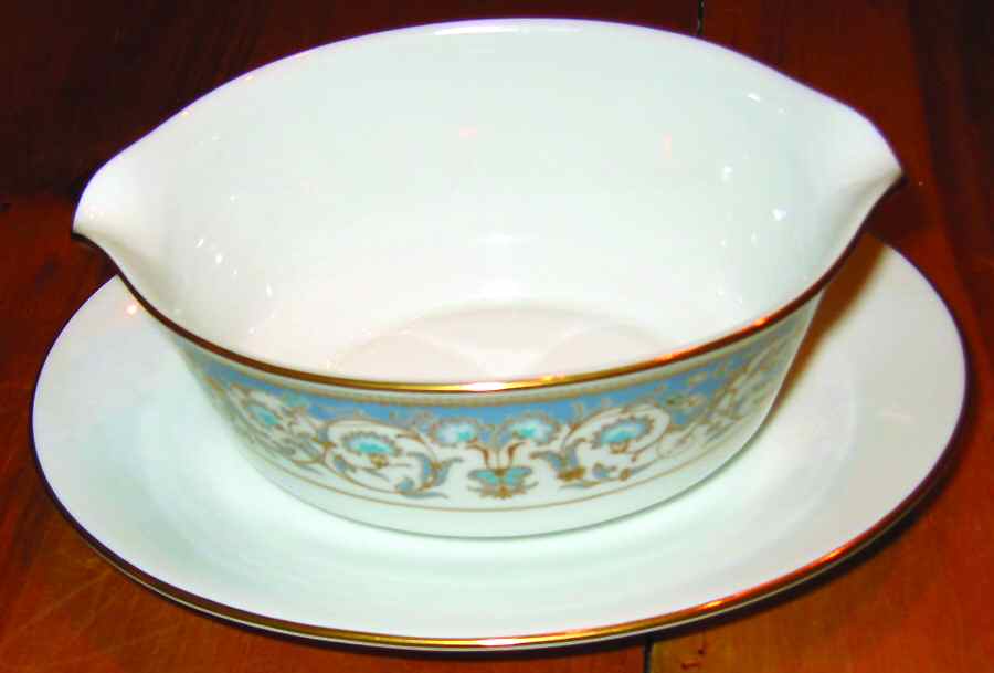 Kinglet Gravy Boat with Attached Underplate by Noritake-1