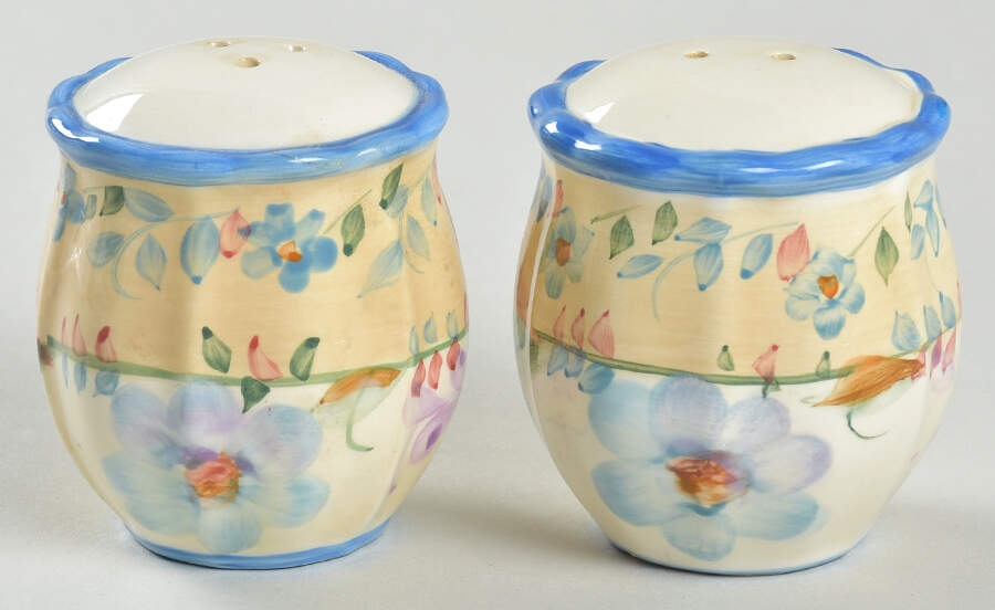 Taylor Mae Salt & Pepper Set by Noble Excellence-1