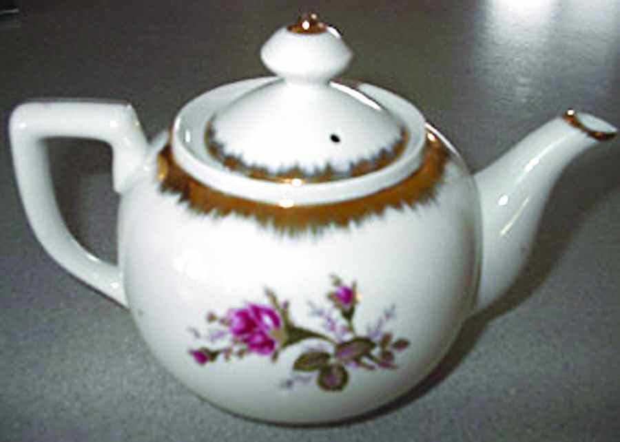 SD871 Teapot & Lid by Napco-1
