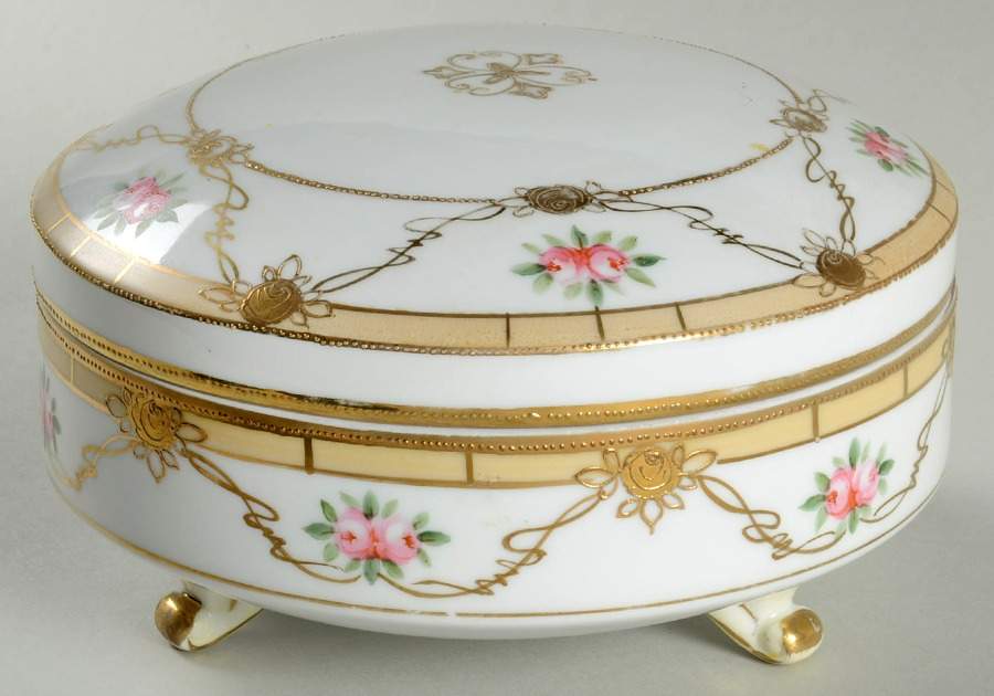 N4631 Powder Box with Lid by Noritake-1
