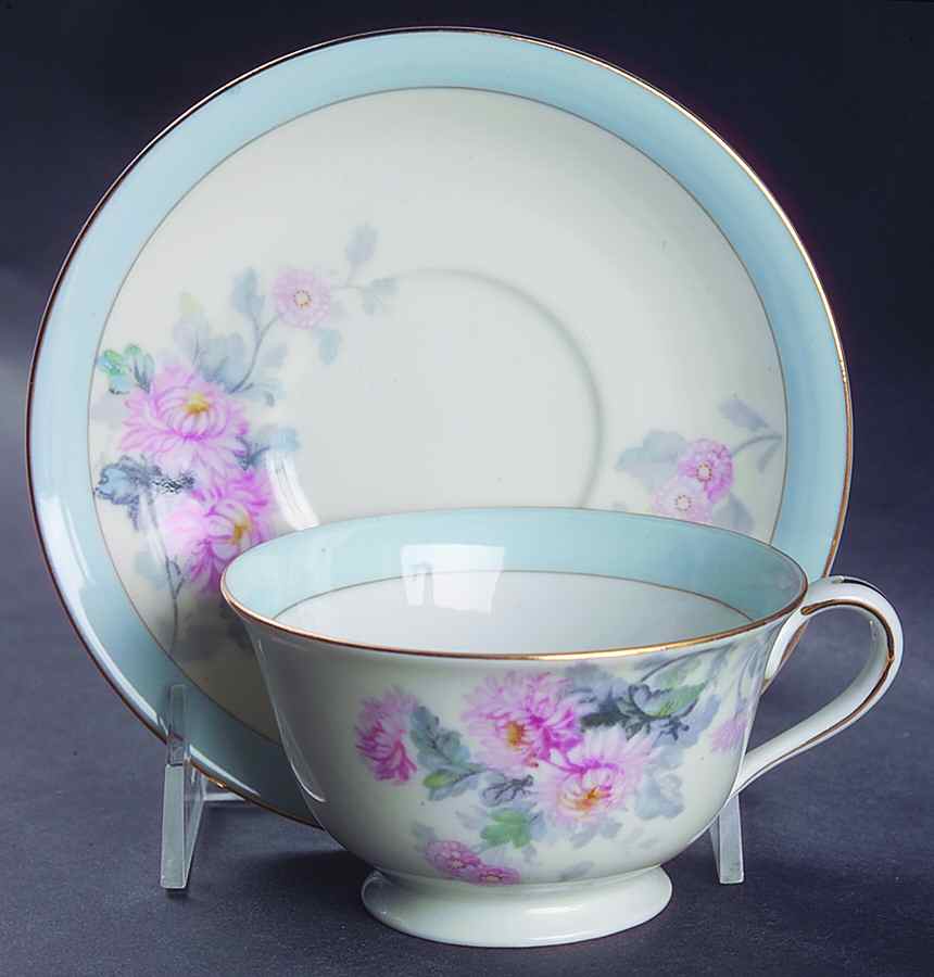 N2896 Footed Cup & Saucer Set by Noritake-1