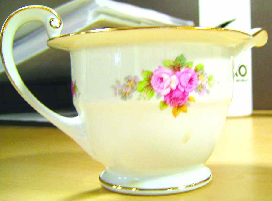 N2901 Creamer by Noritake-1